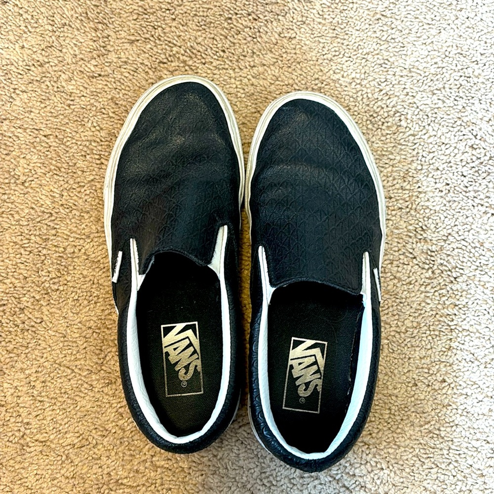 Vans - textured black